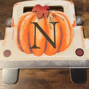Ashland Farmhouse Truck Letter "N"